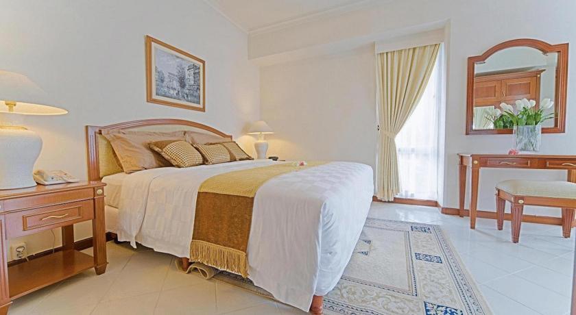 The Residences At Puri Casablanca Jakarta Exterior photo