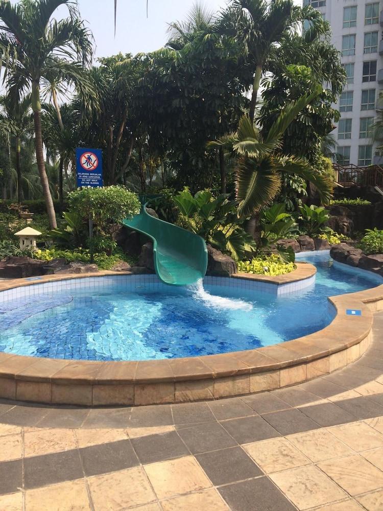 The Residences At Puri Casablanca Jakarta Exterior photo